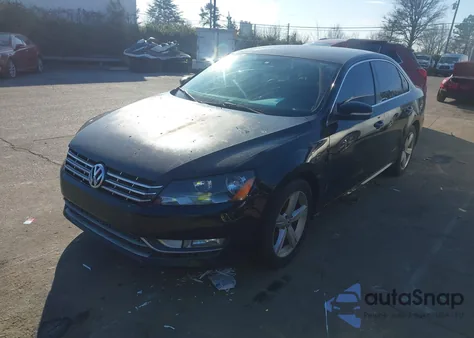 2015 Volkswagen Passat 1.8T Limited Edition from USA, damaged, VIN 1VWAT7A3XFC084197